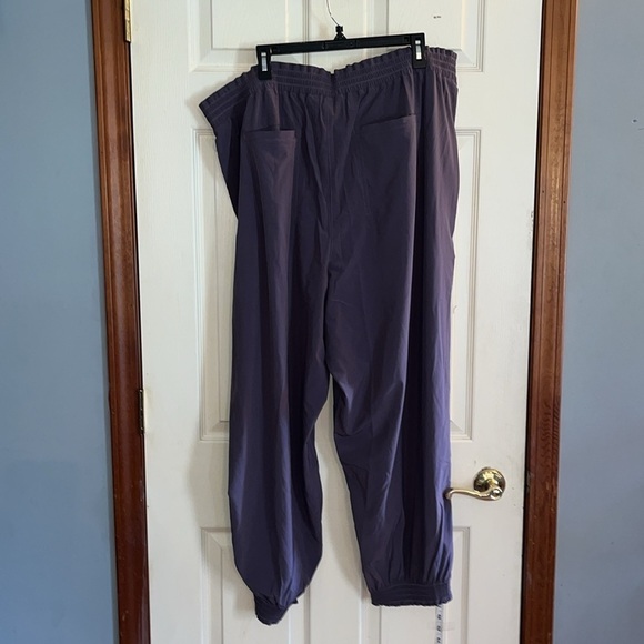 New-Athleta-22-violet-Pull on,lightweight, elastic waist & cuffs,Savannah jogger - Picture 5 of 16
